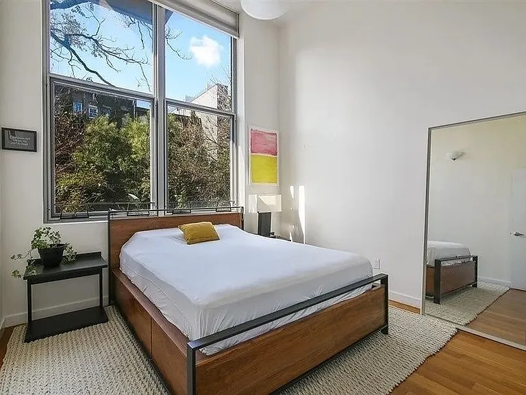 236 N 7th St #2L — Photo 3