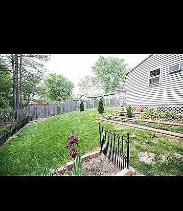 2nd image of 545 S Elm St