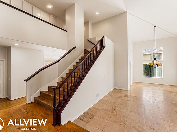 3rd image of 10585 Bruns Dr