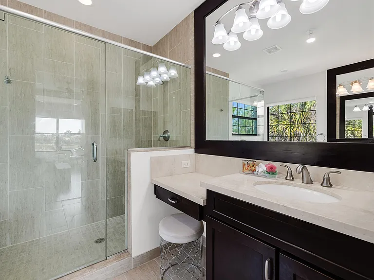 8256 Bradford Way — Photo 29