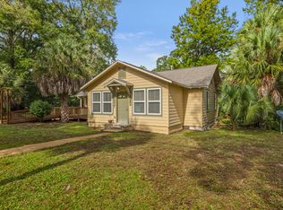 262 Magnolia Ave, Valparaiso, FL 32580