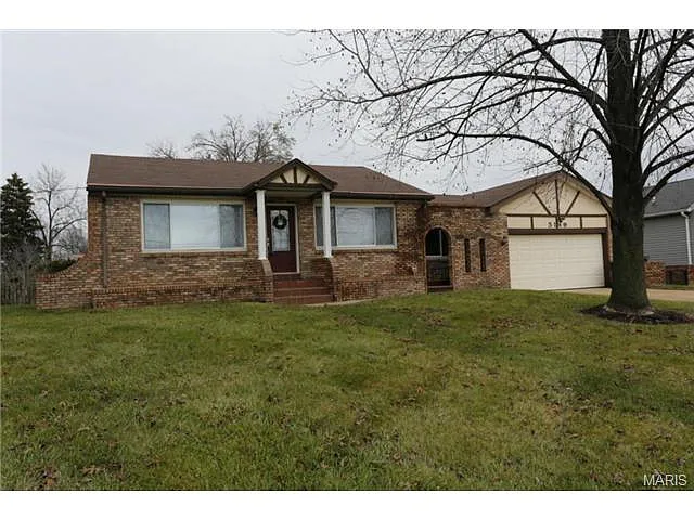 5149 Kempf Dr photo 1
