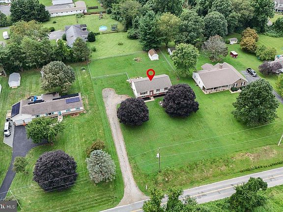 2nd image of 29 Black Snake Rd