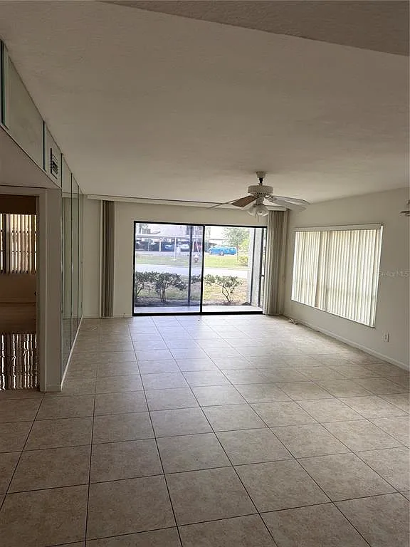 2 bed, 2.0 bath, 1275 sqft, $1,800 — Photo 3