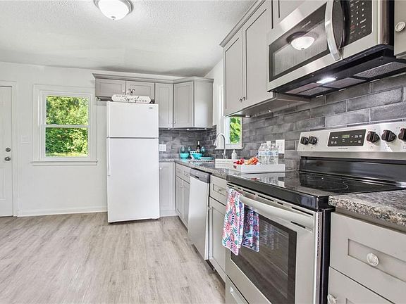 5th image of 3026 N 52nd St