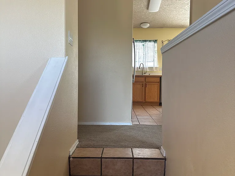 618 E Autumn Ave — Photo 2