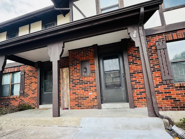 366 Park West Dr, Saint Peters, MO 63376