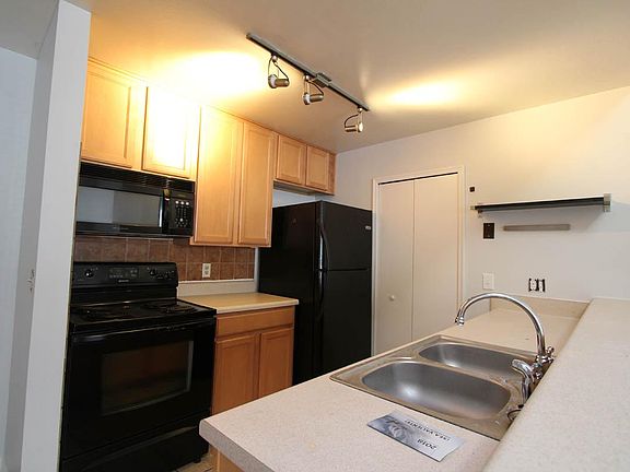 4th image of 5974 Westgate Dr APT 303