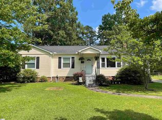 206 Caldwell St, Clinton, SC 29325