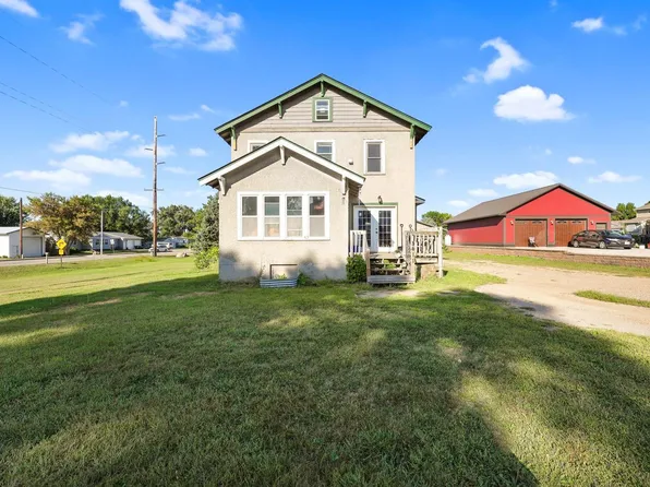 411 Meeker Ave N, Watkins, MN 55389