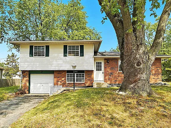 3 bed, 1208 sqft, $2,500 — Photo 3