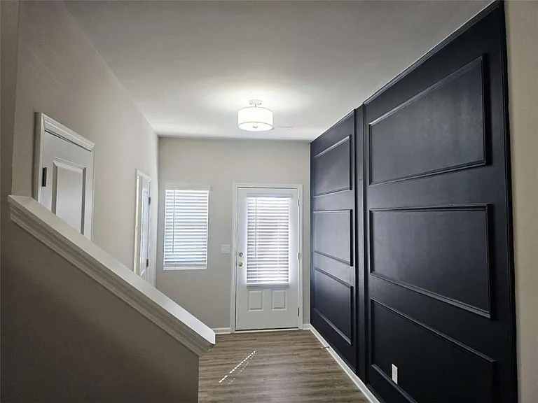 213 N Fortune Way — Photo 3