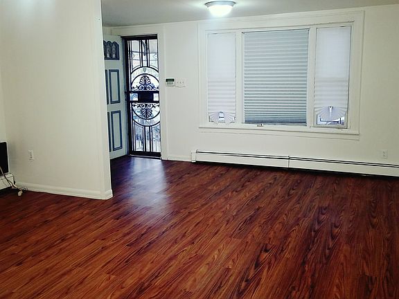 3rd image of 5717 Avenue L