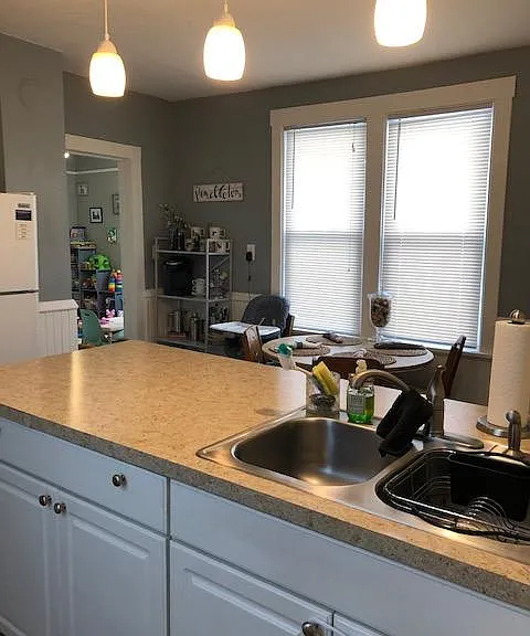 308 W Scott St — Photo 10