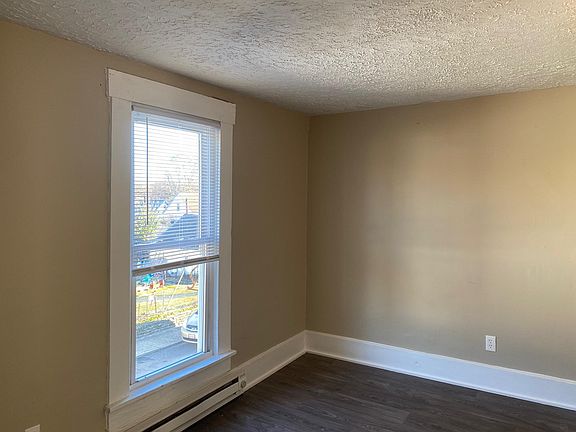 5th image of 1029 1/2 Sheridan St