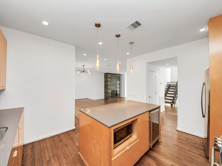 1823 Southmore Blvd — Photo 13