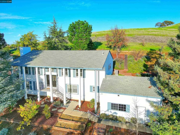 738 Daffodil Way, Concord, CA 94518