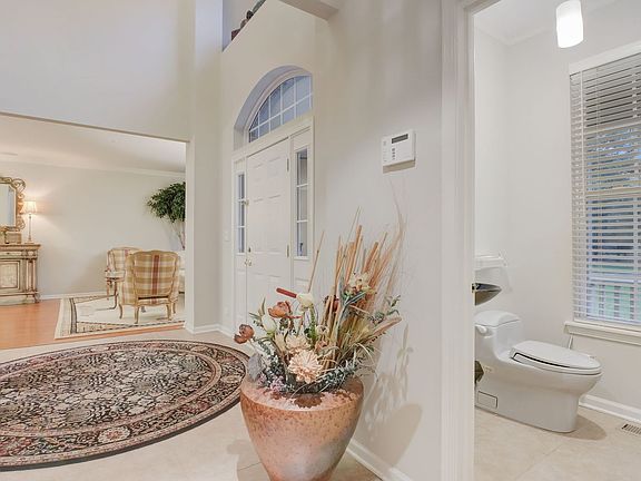 4th image of 8093 Breckenridge Dr
