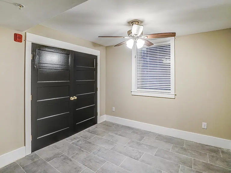 425 N Arthur Ashe Blvd #B — Photo 22