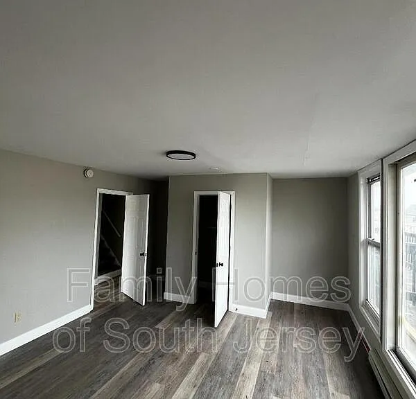 242 N Broadway #STOREFRONT — Photo 6