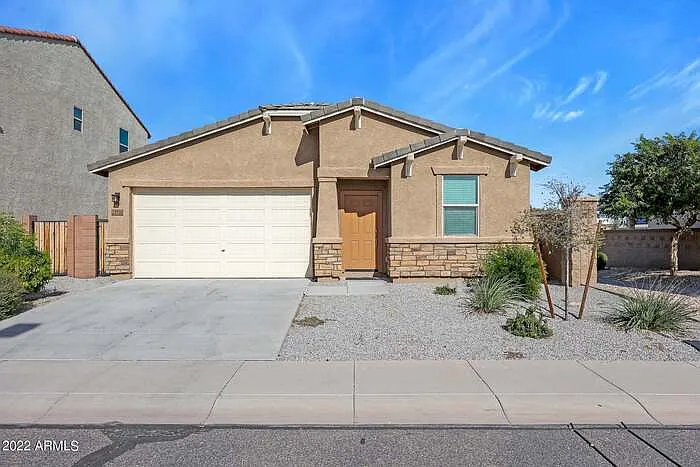 3 bed, 2.0 bath, 2005 sqft, $1,860 — Photo 1