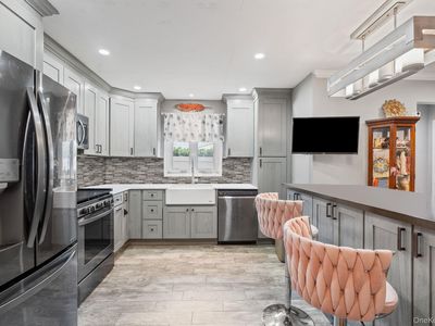 190 W Buchanan Street, Staten Island, NY, 10301