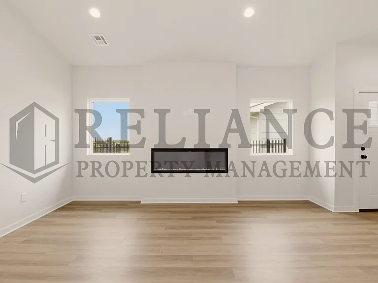 202 N Gowen St — Photo 23