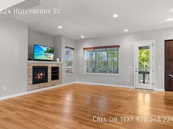 5th image of 1624 Hollyberry St