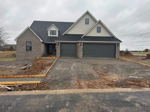 1471 N Angus Ave, Tahlequah, OK 74464