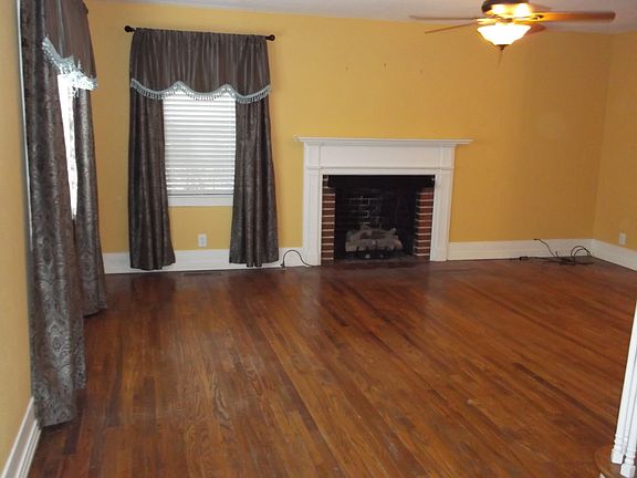 3rd image of 110 Cotaco St NE