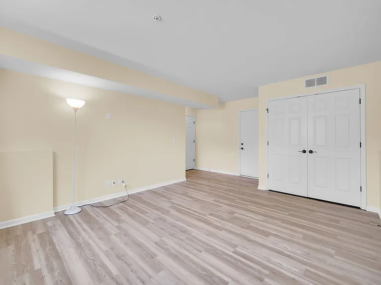 1476 Manning Ave — Photo 25