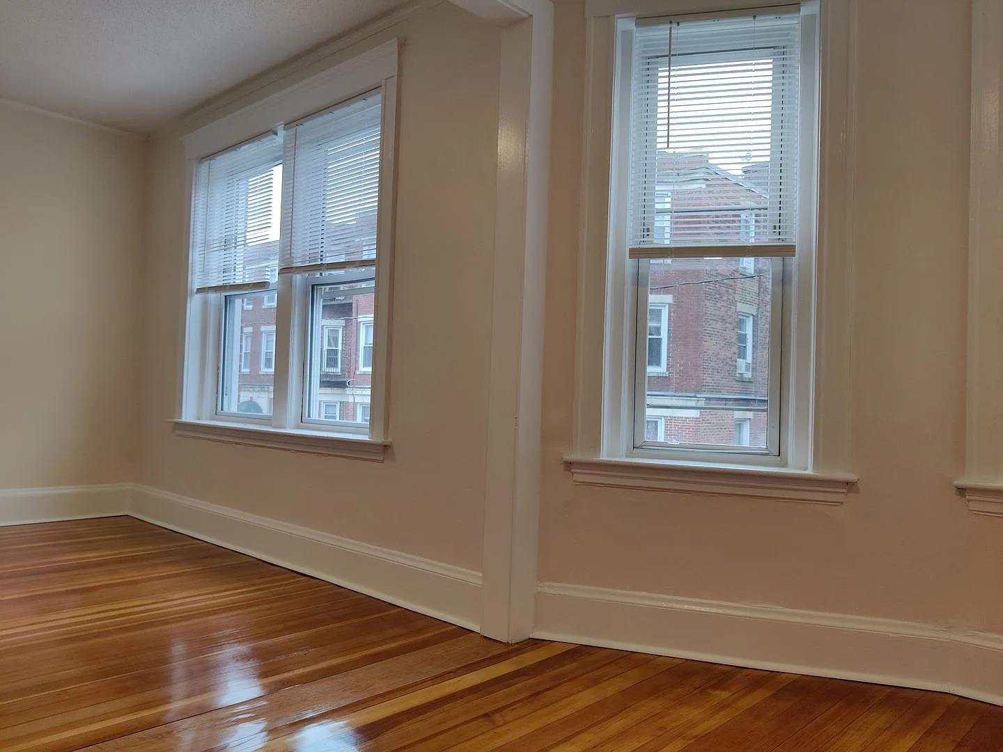No Brokers Fee,Large Renovated Unit, Heat, Hot Water Included, Convenient Location, Laundry on a ... — Photo 2