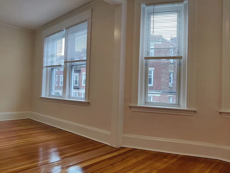 10 Barrows St #2 — Photo 2