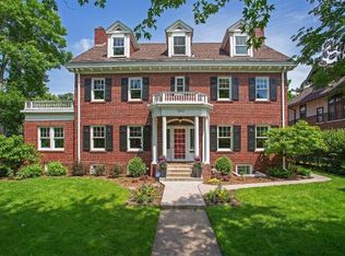 1645 Summit Ave, Saint Paul, MN 55105