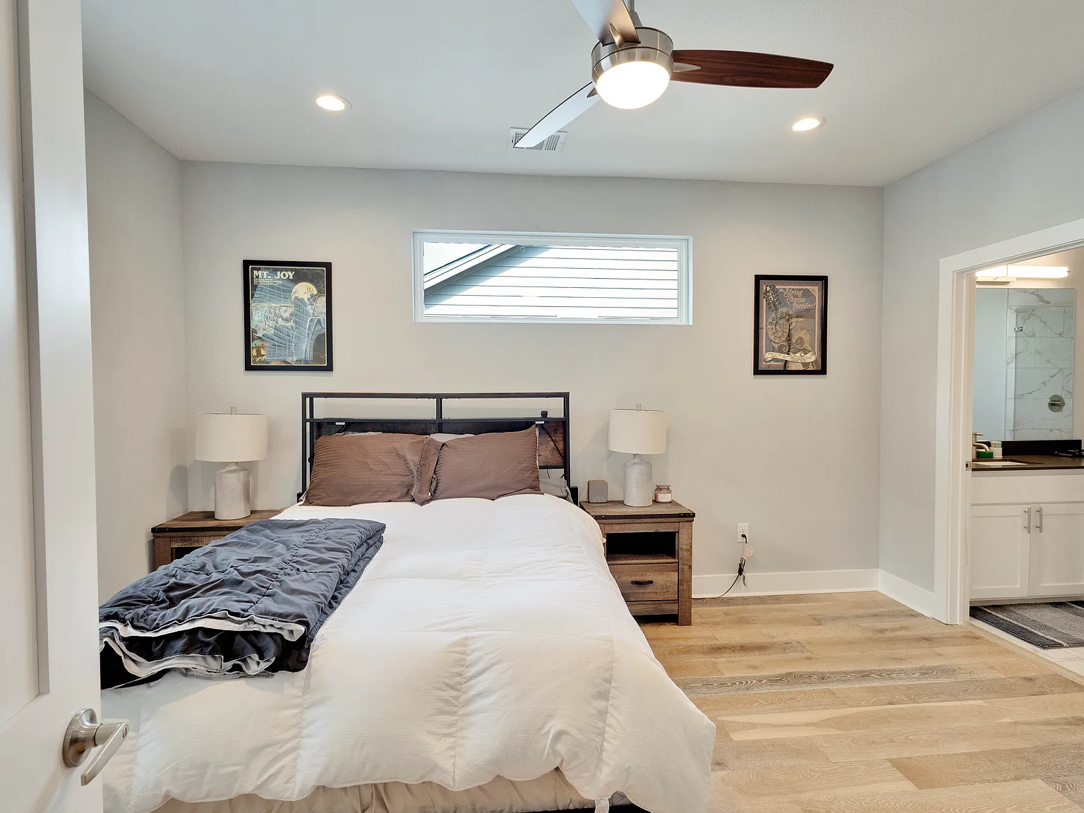 2 bed, 2.5 bath, 1500 sqft, $4,100 — Photo 4