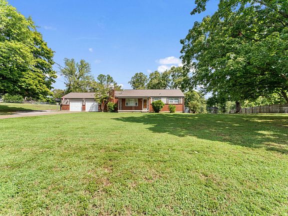 2nd image of 521 Vinson Dr