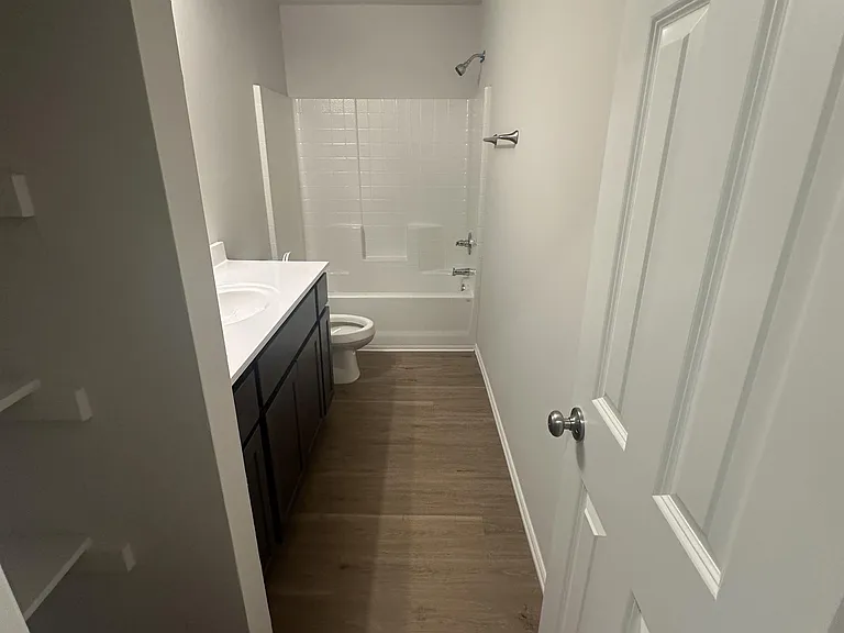 1002 Ichabod Cir — Photo 36