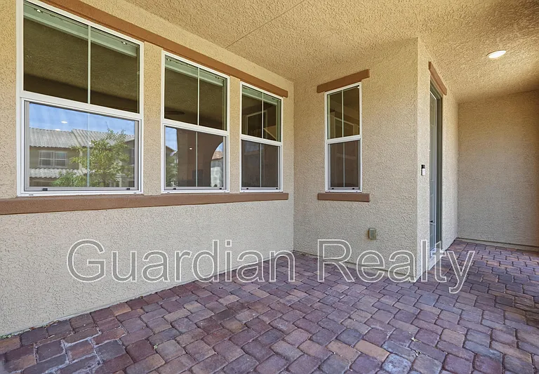 2879 Cabrillo Terrace St — Photo 7