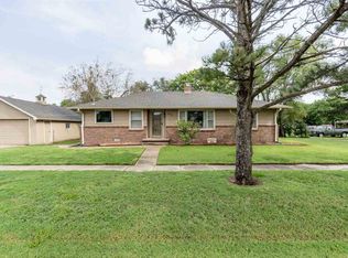 104 W Railroad St, Viola, KS 67149