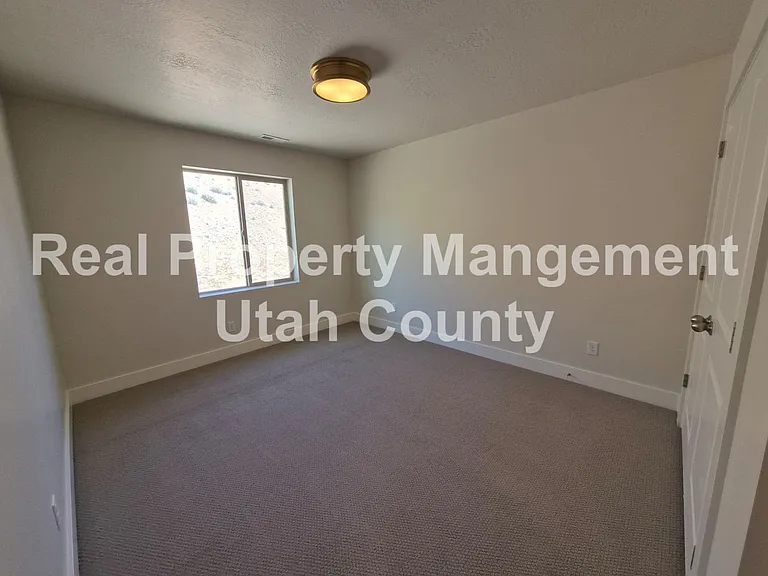2172 E Fox Mdw — Photo 38