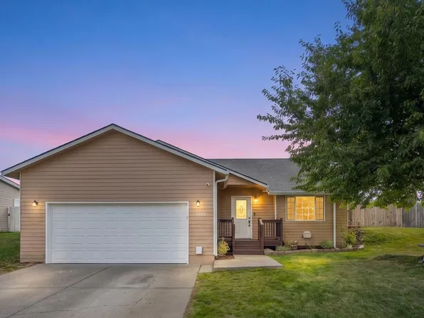 7412 W Meadow Lark Ln, Rathdrum, ID 83858