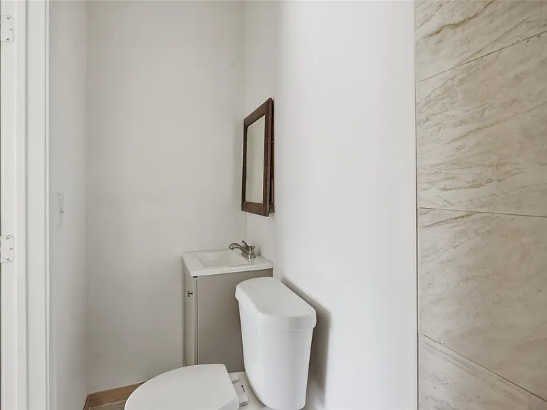 5622 Woodgreen St — Photo 11