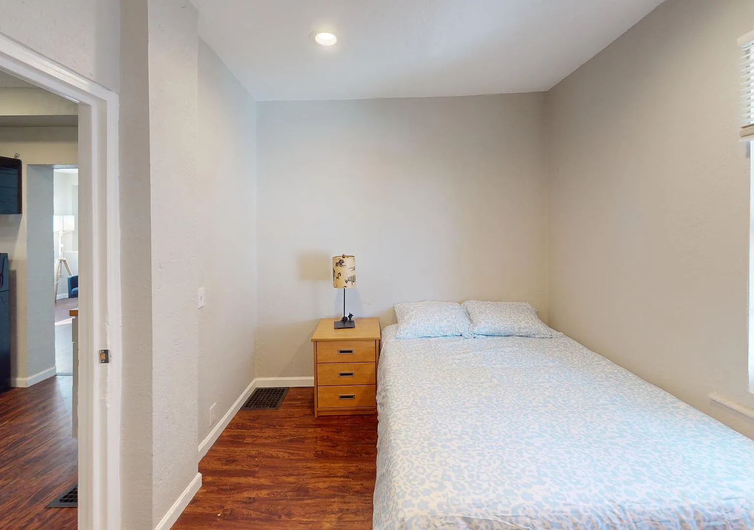 3 bed, $1,950 — Photo 2