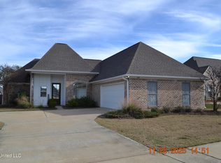 529 E Park St, Canton, MS 39046