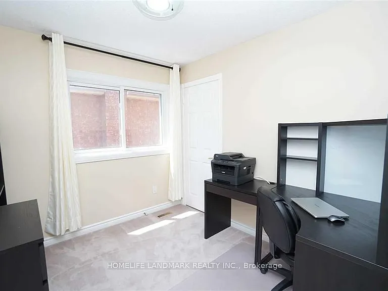 4887 Natkarni Cres — Photo 24