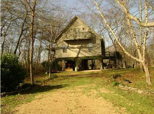 13 Riverbend Rd, Moundville, AL 35474