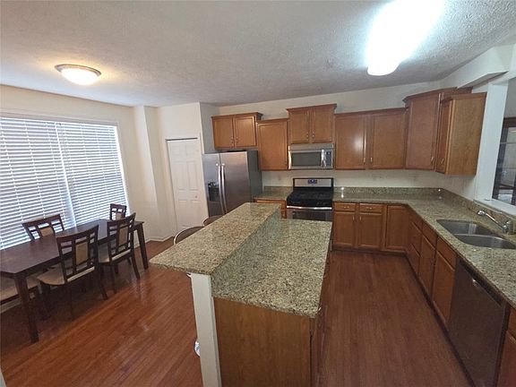 5th image of 10552 Timber Edge Dr