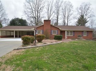 616 Berkshire Dr, Statesville, NC 28677