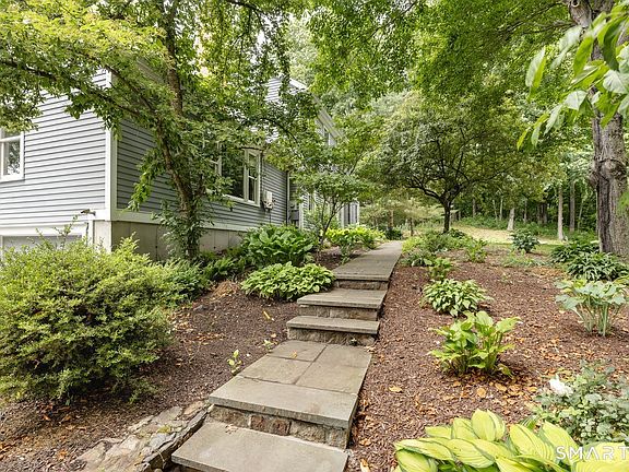 4th image of 17 Sweet Meadow Road