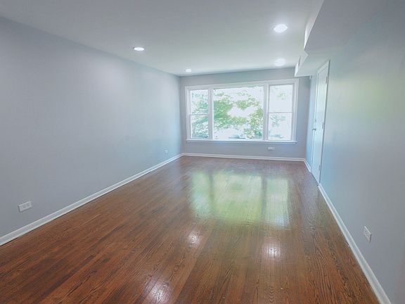 4th image of 7950 S Lafayette Ave